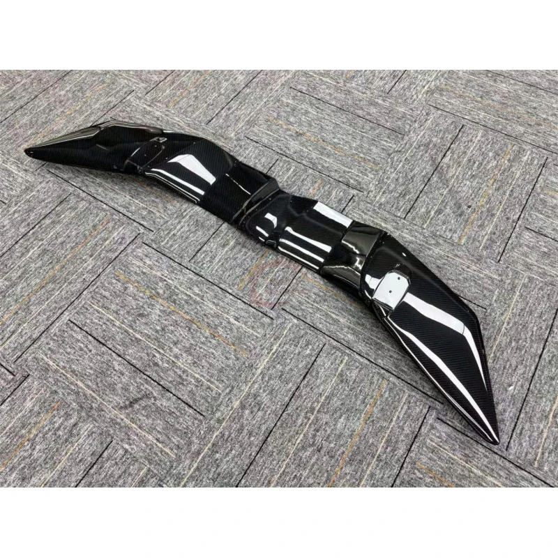 High Quality Dry Carbon Fiber Rear Trunk Spoiler Exterior Modification Accessories Revuelto