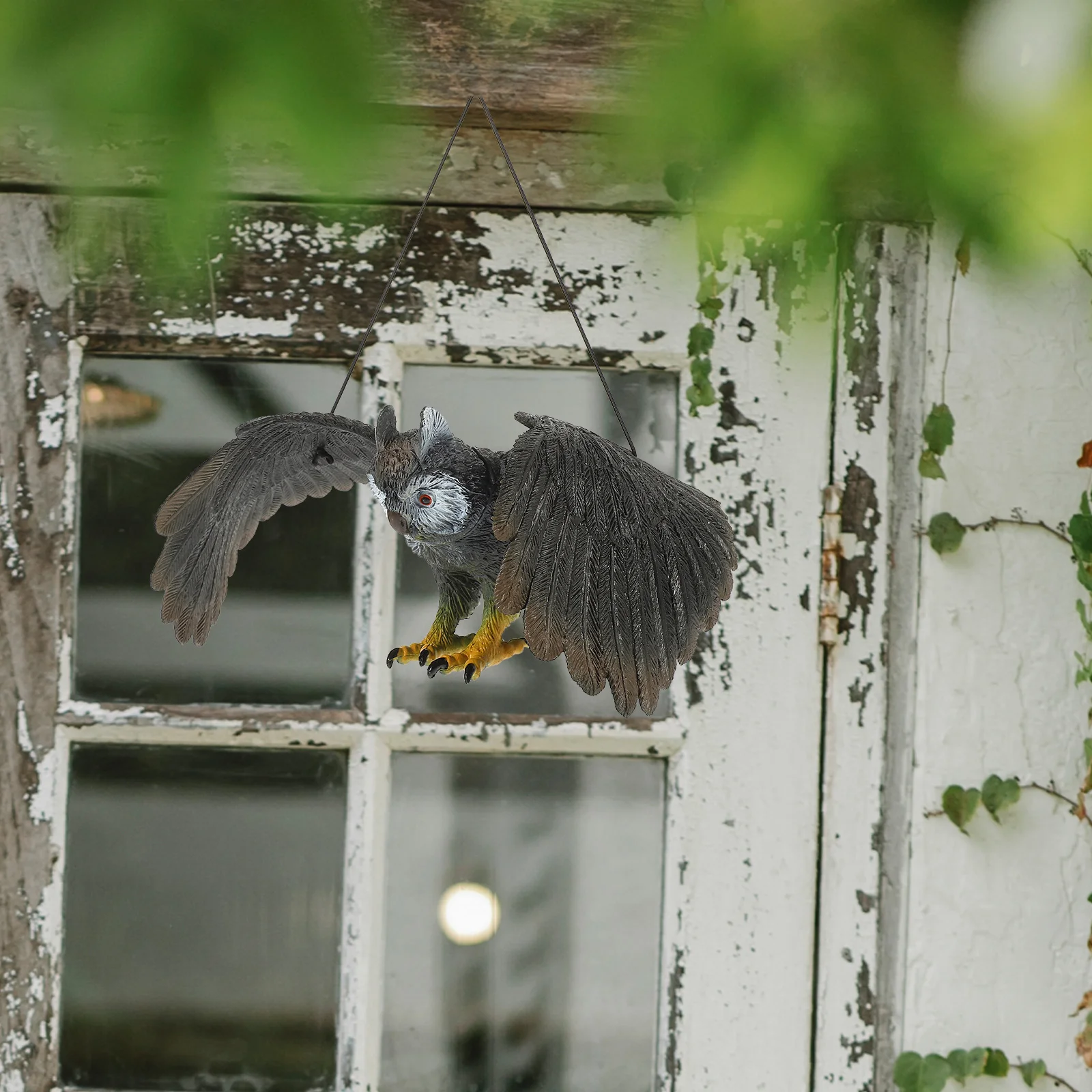

Hanging Bird Deterrents Garden Ornament Yard Owl Lawn Decorations Outdoor Scare The Birds Owls to Frighten Plastic