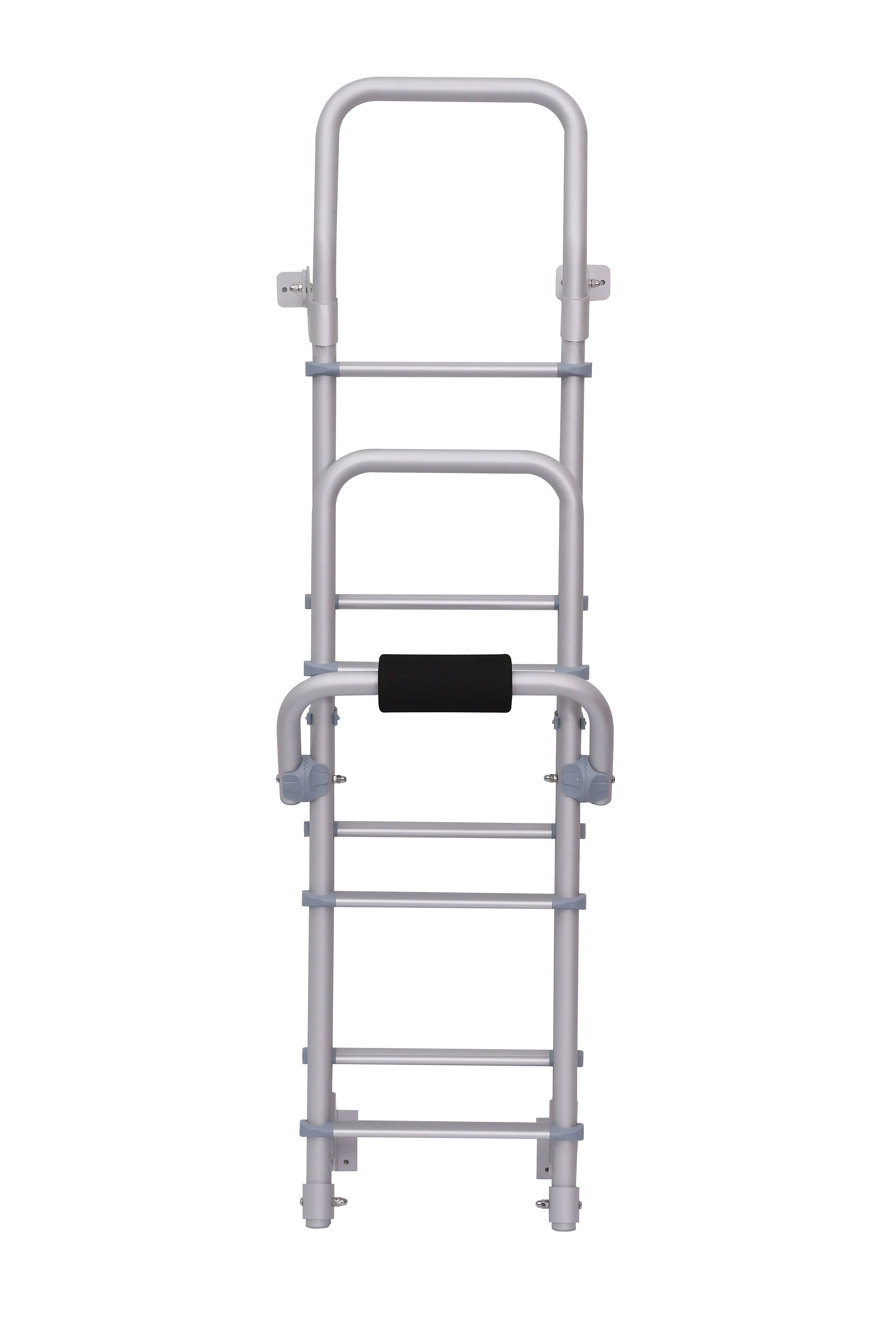 Easy to enter the RV, foldable anti-skid aluminum rear ladder after the RV, with car anti-skid steps