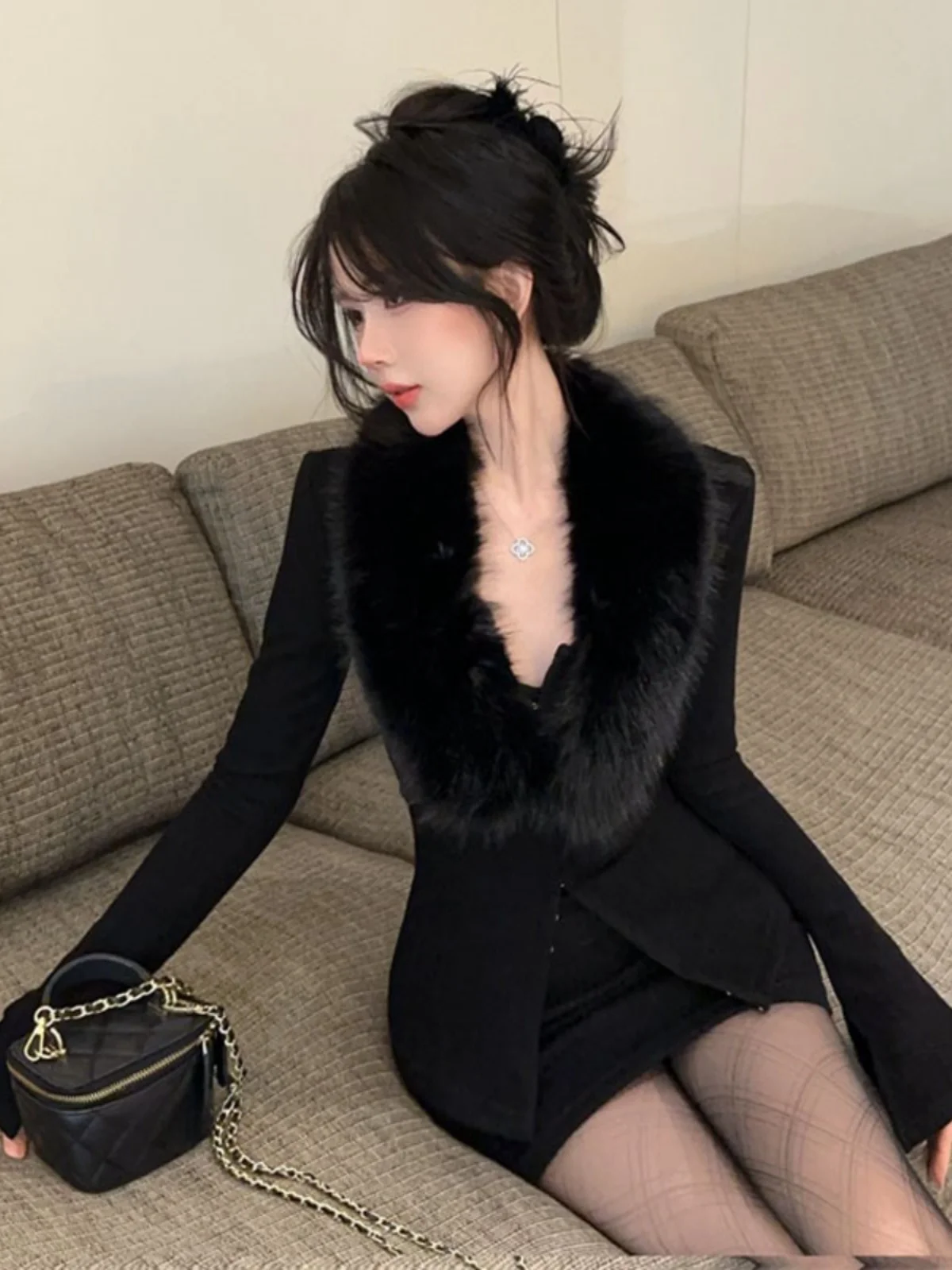 

Sexy Spicy Girl Knitted Top And Skirt Two-Piece Set Fashionable Korean Style Spring Wardrobe Short Sleeve V-Neck Cotton ...