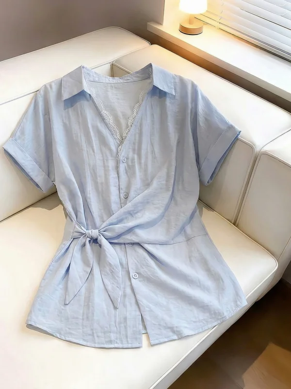 

Light Blue Lace Trim V-Neck Short Sleeve Shirt Women's plus Size Belted Waist Top Korean Style Commute Fashion Loose Fit