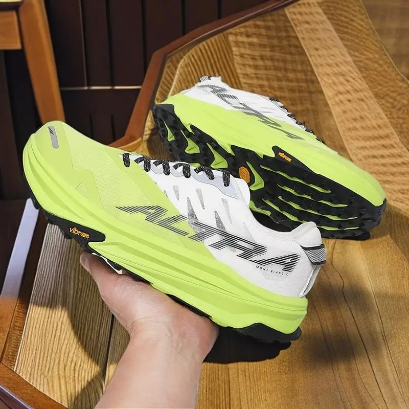 

Sneakers Shock - absorbing Rebound Running Shoes, Tech Midsole, Good for Run
