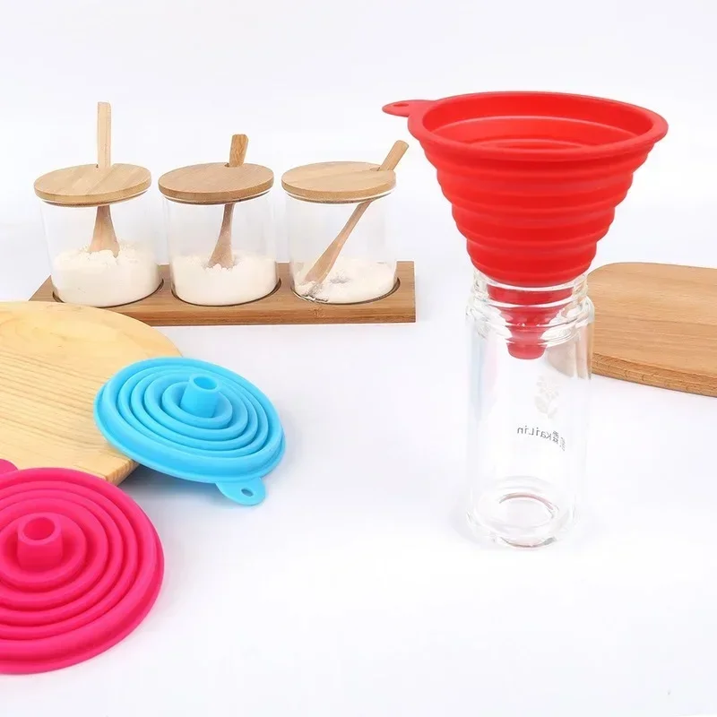 Foldable Portable Silicone Funnel Hangable Household Liquid Dispenser Mini Telescopic Small Funnel Wine Funnel Kitchen Tools