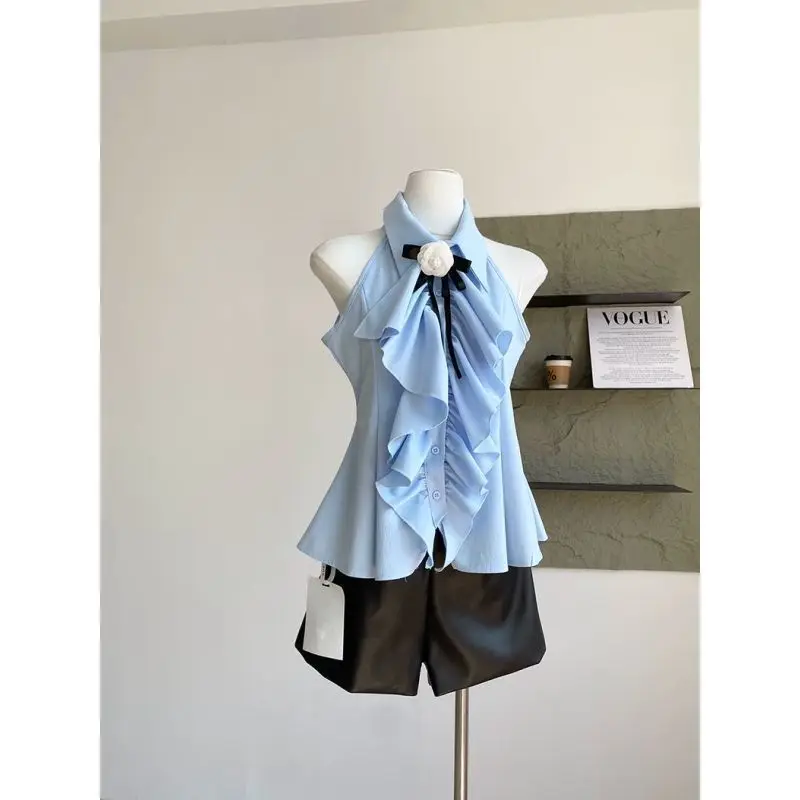 

Летняя синяя рубашка без рукавов с французским бантом и открытыми плечами, с бретелькой на шее для женщин, облегающие блузки с нерегулярными рюшами, женский топ