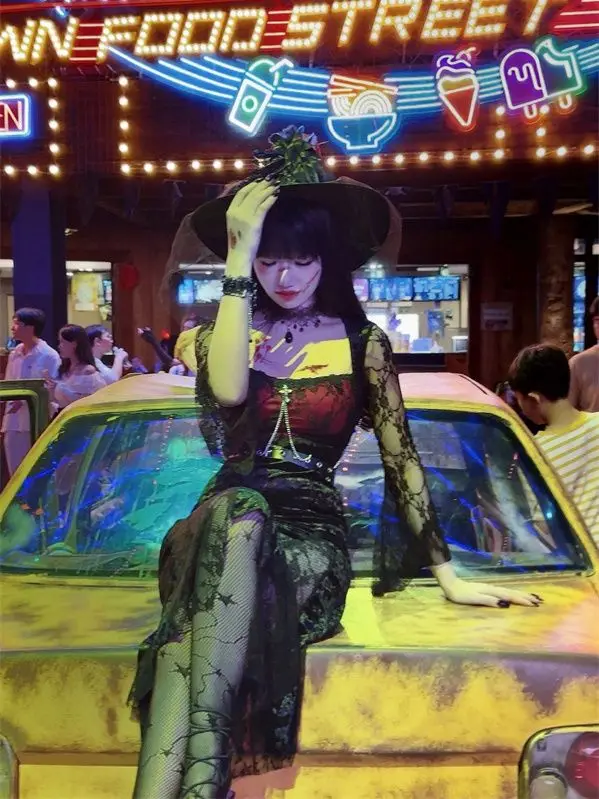 Vestido oscuro de manga larga con costuras de encaje estilo gótico para mujer, nuevo disfraz de Wansheng Cos para otoño