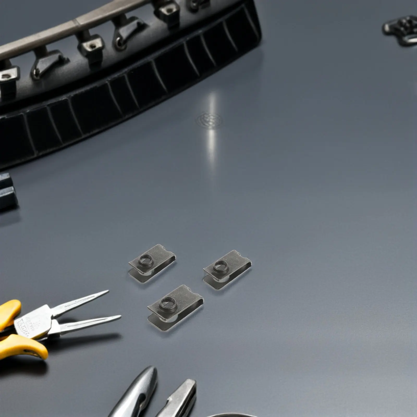 50Pcs M6 Black Self-Tapping License Plate Screw Base with Quick Clip Iron Mounting Clips for Front Rear Auto Theft-Proof Number