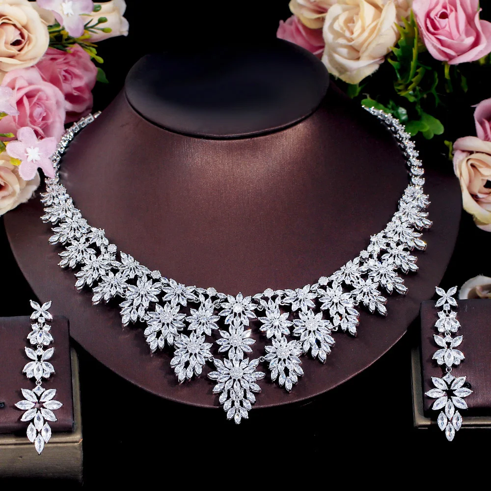 CWWZircons Luxury Big Statement Heavy Cubic Zirconia Tassel Wedding Necklace and Earrings Pageant Jewelry Sets for Brides T669