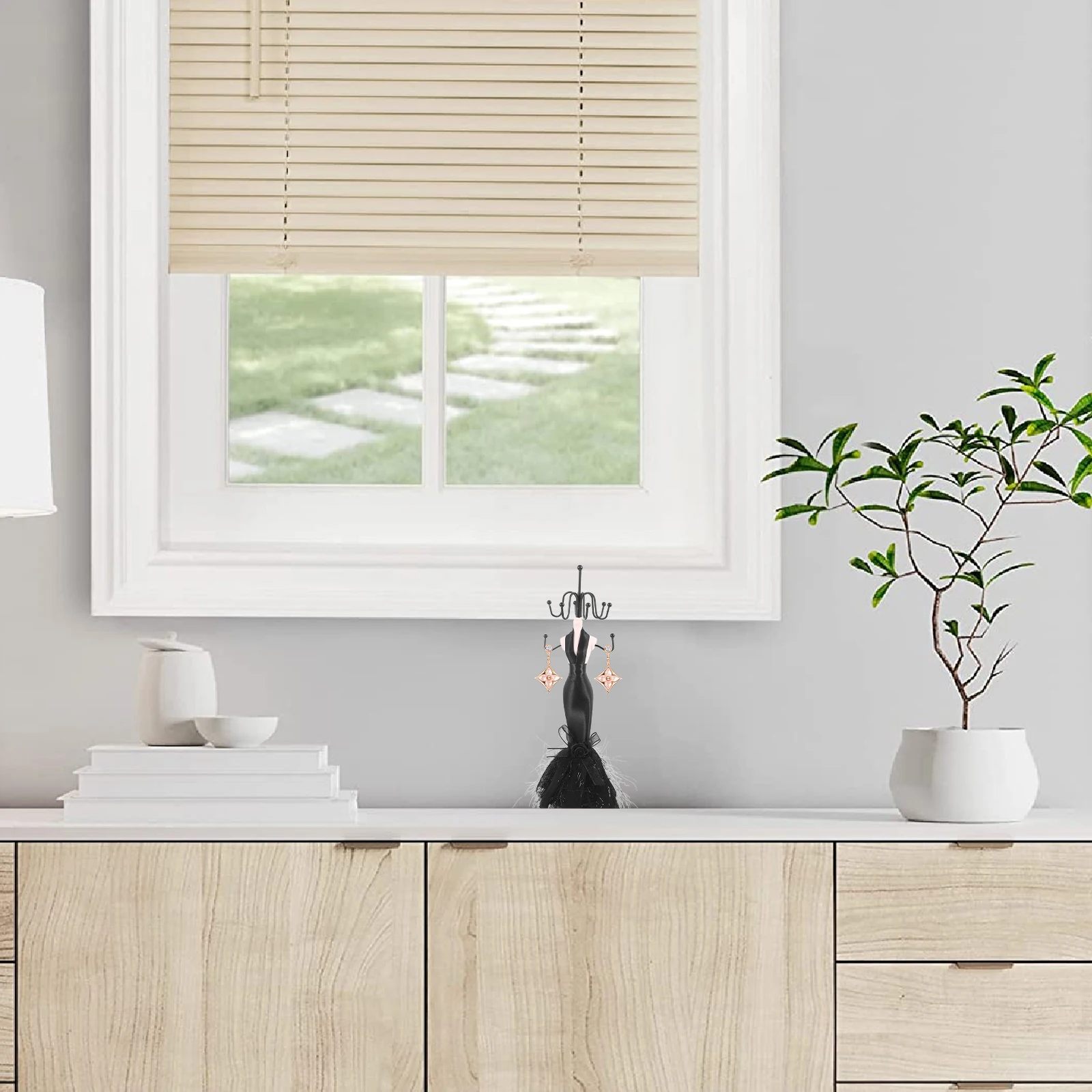 

Jewelry Display Stand Holder For Earrings Necklaces Bracelets Cloth Iron Craft Show Retail Rack Luxury Home Decor