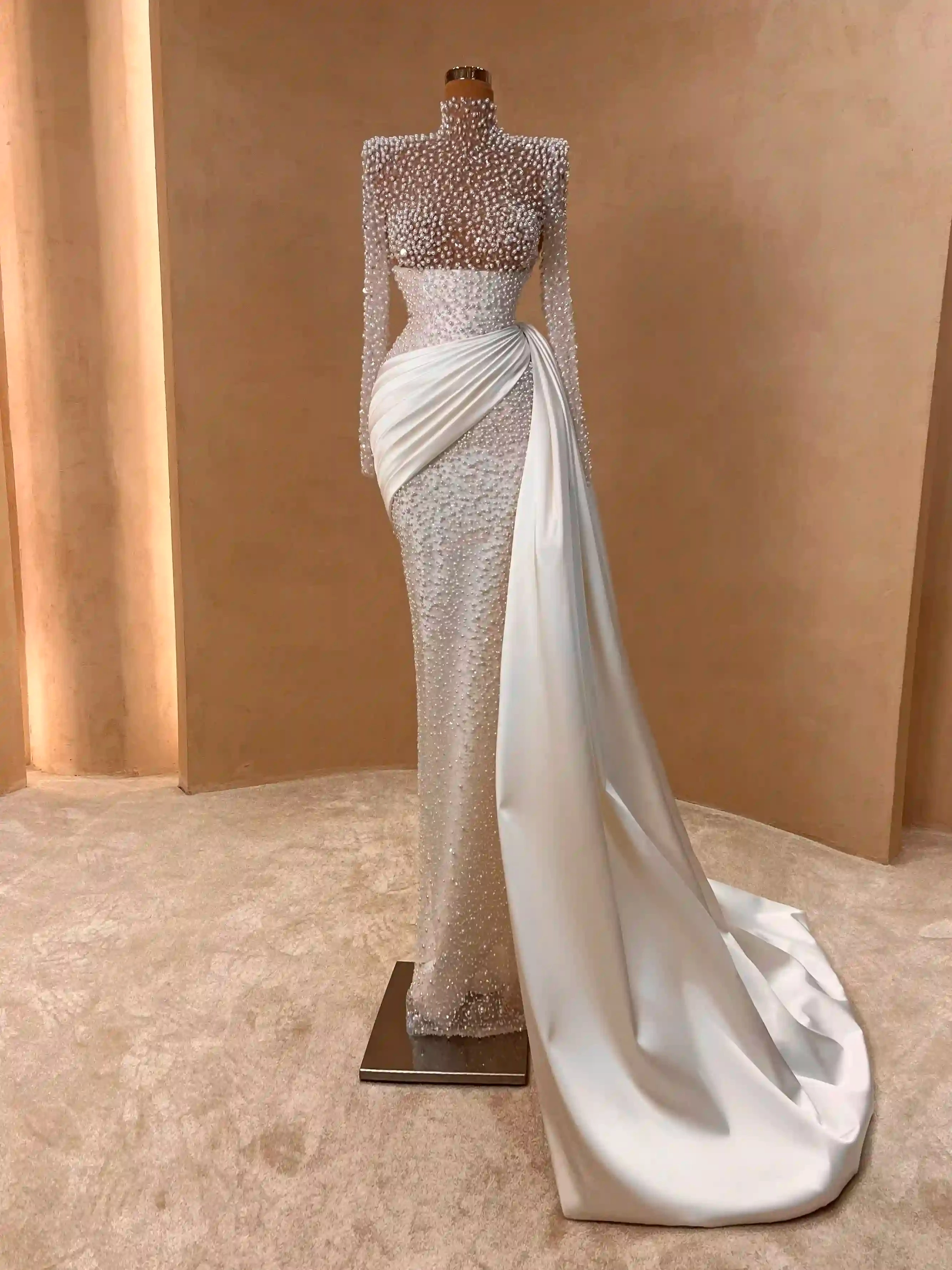 فساتين زفاف لؤلؤ رشيقة برقبة عالية فساتين زفاف ذيل جانبي وأكمام طويلة الوهم حورية البحر مخصصة فيستدوس دي نوفيا #2