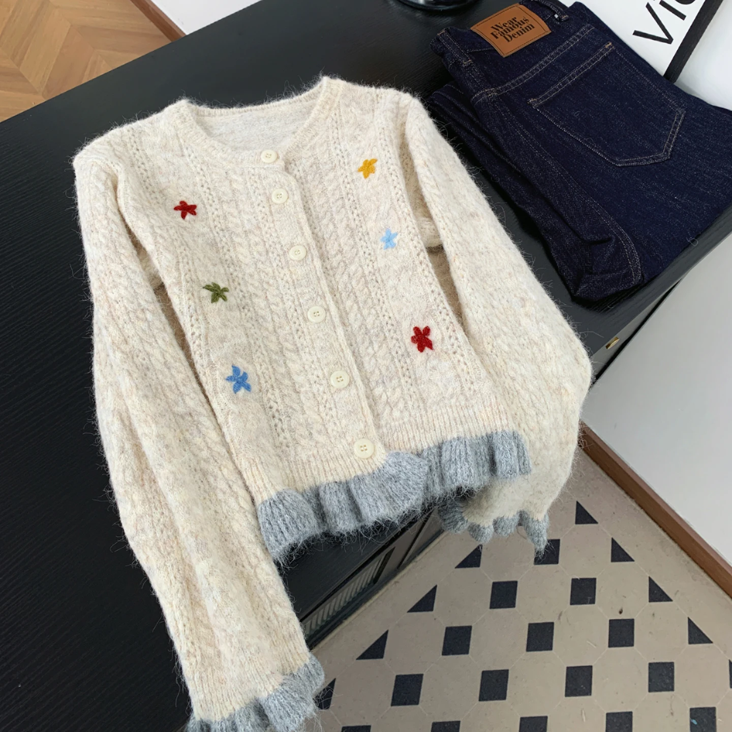 

Cardigans Y2K Emo Sweaters Womens Summer Fitting Collared Deep V-Nek Illusion-Two-Pieces Lightweight Pattern Tassels Bright Slim