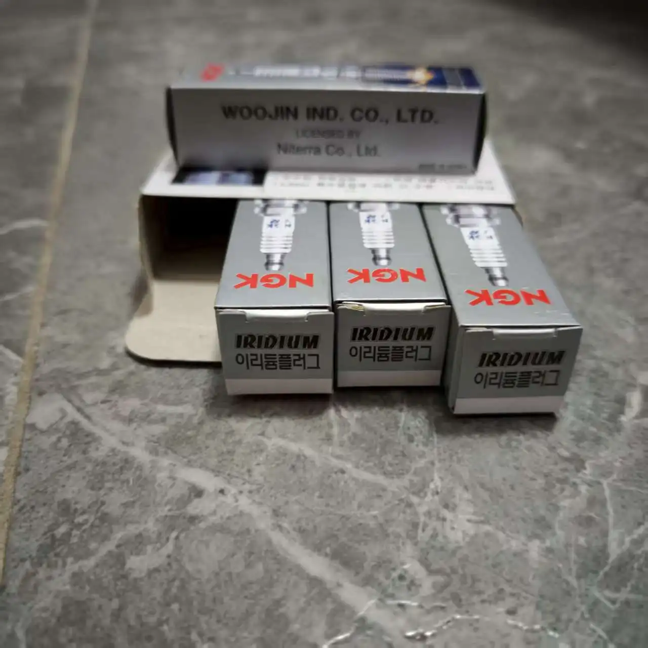 

Свеча зажигания SILKR6C10E NGK 97098 4/6 шт. для KIA K2 KX STONIC RIO PICANTO CEE'D HYUNDAI I20 I30 I10 FIAT 500 PANDA