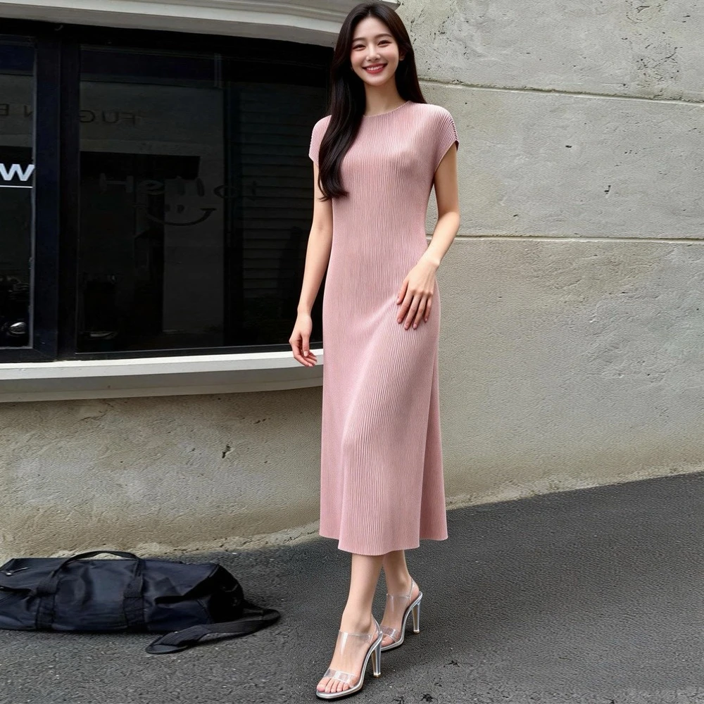 Miyake pleated maxi dress Pinterest pin travel friendly outfit