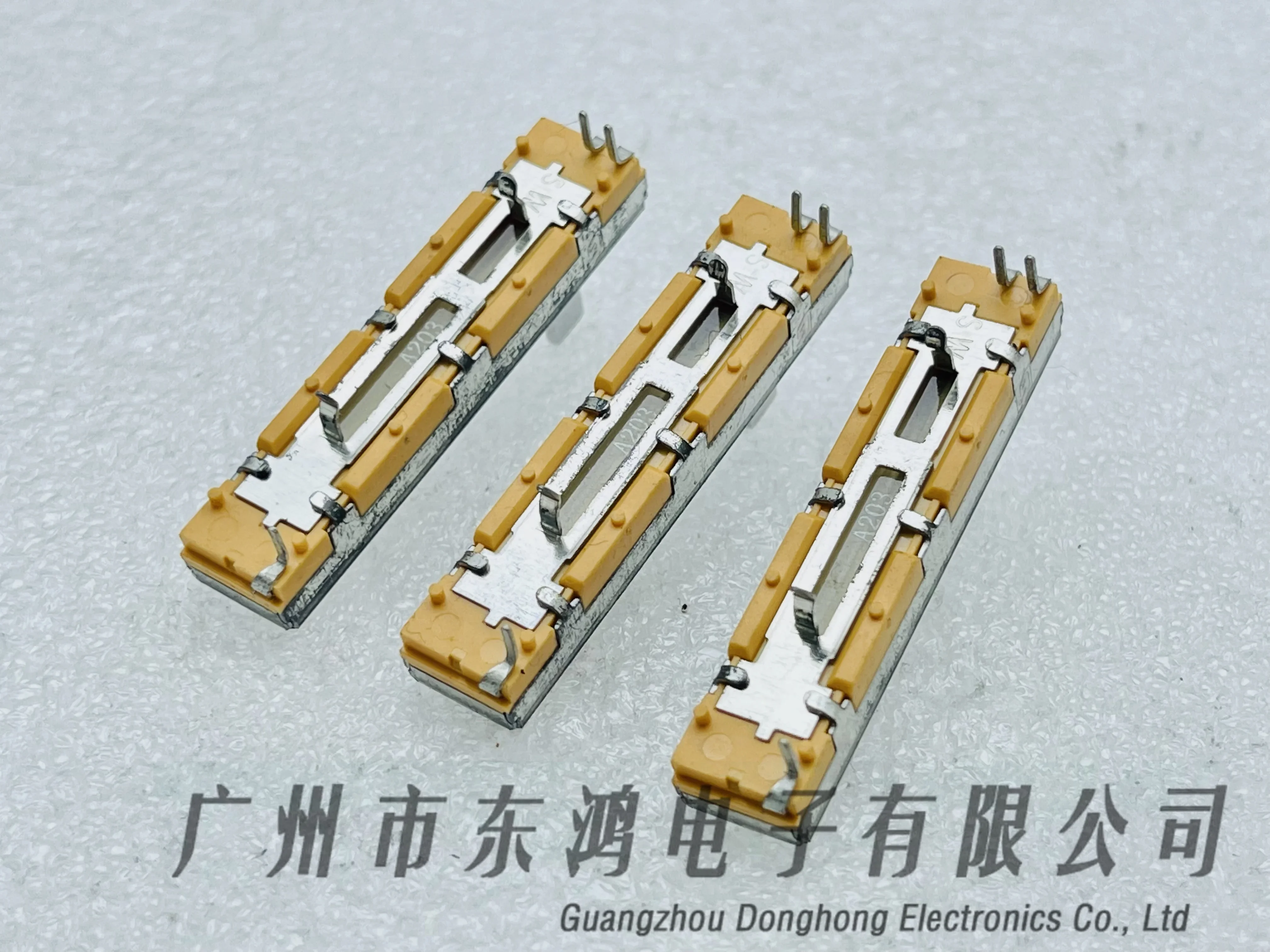 1PCS Single straight slide potentiometer 45mm mixer sound volume adjustment A20K shaft length 10mm appearance oxidation