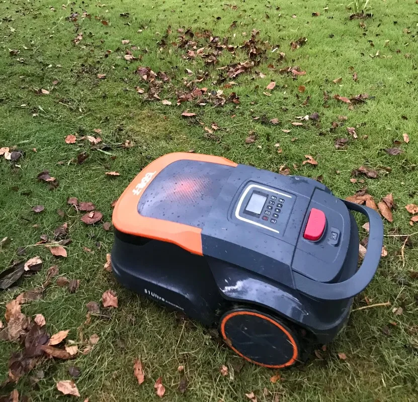 Professional 45 Percent Slope Climbing 4G App Control Multi Zone Intelligent Robot Lawn Mower