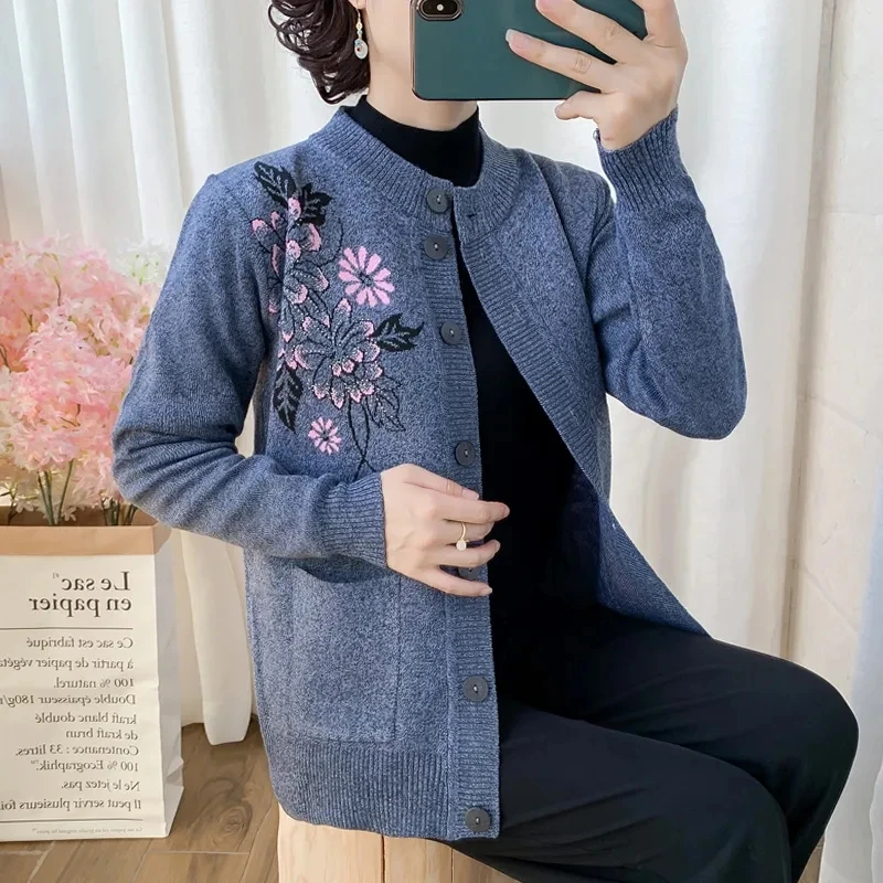 Middle-Aged And Elderly mothers Spring Autumn New  Knitted Cardigan Loose Sweater Coat Knitted Outside Keep Warm Primer Shirt  