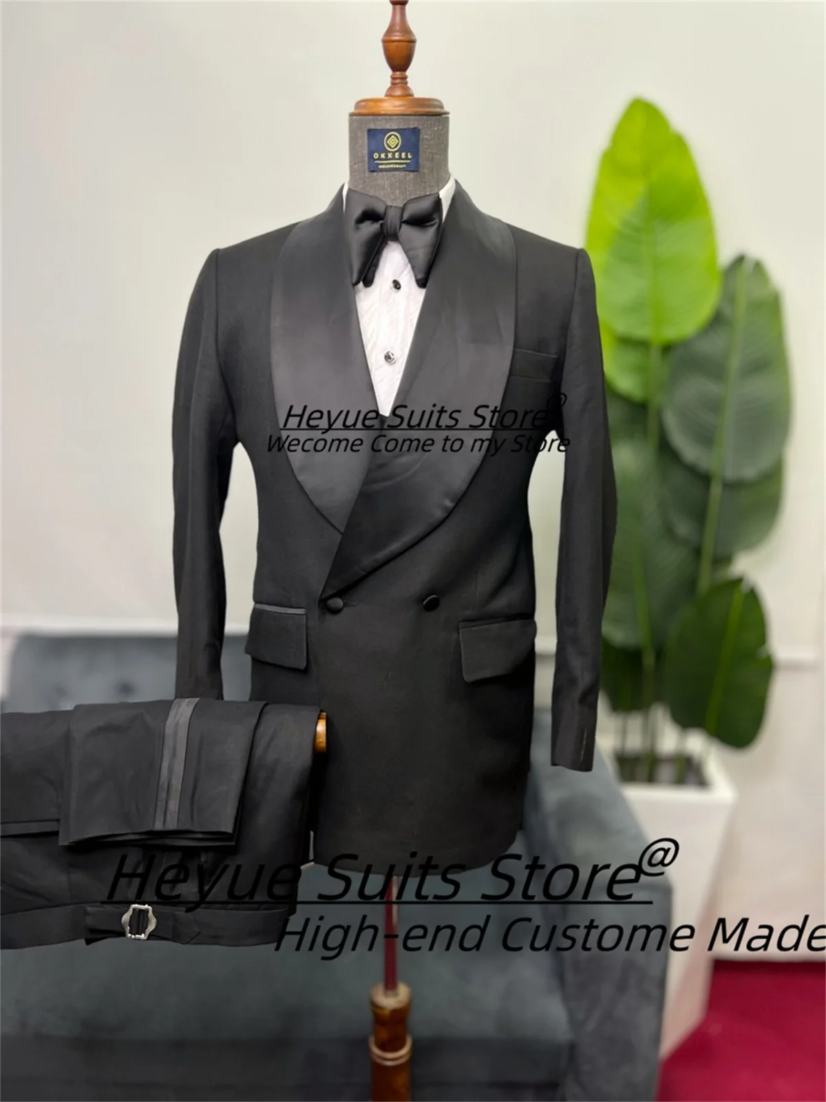 Abiti da sposa classici neri eleganti per uomo Slim Fit scialle bavero smoking da sposo set da 2 pezzi blazer da uomo d'affari Costume Homme