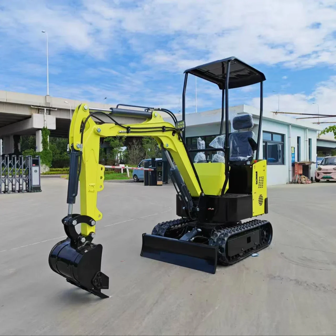 

YG Customized Engine 1 Ton Mini Excavator Pump Equipped Crawler Type Construction Excavator For Sale