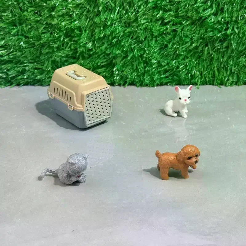2/4Pcs Realistic Mini Dog & Cat Cage With Door Miniature Dollhouse Pet House For Doll Accessories Mini Pets Habitat