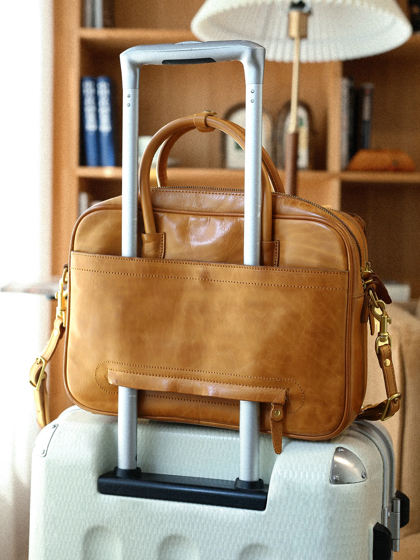 PNDME fashion vintage handmade genuine leather women briefcase business travel cow leather 13 inch laptop handbag messenger bag