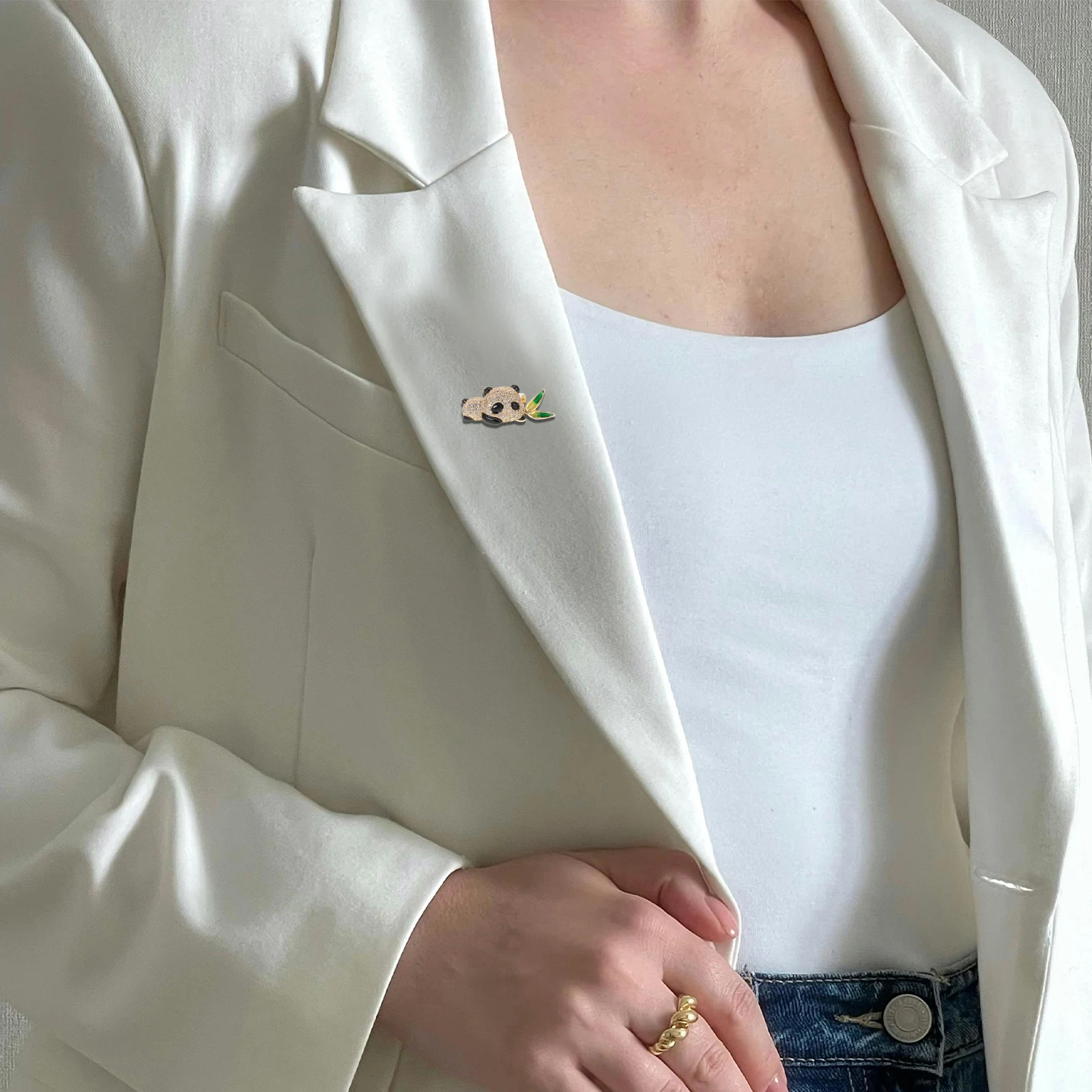 

Panda Brooch Pin Cute Animal Shaped Lapel Badge Rhinestone Shiny Jewelry For Dress Backpack Shirt Decoration