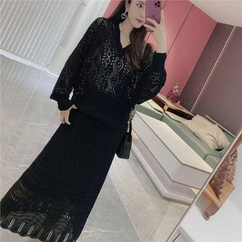 French fashion knitted hollow out set with V-neck pullover jacquard top and slim knit skirt two-piece set