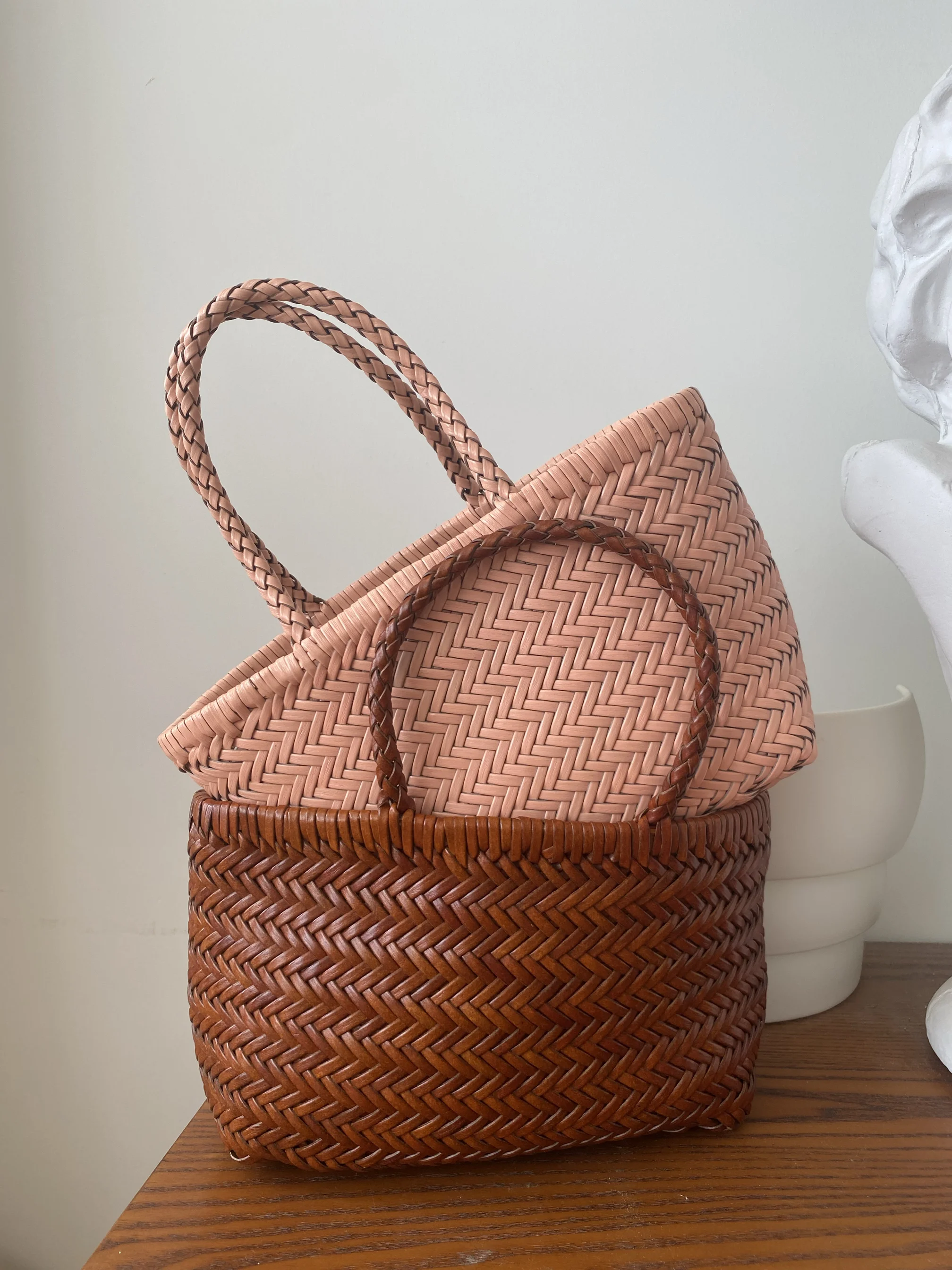 

Korean Sle Woven Leather oulder Bag Small Size Women's Crossbody Purse Casual Leisure Handbag Soft Handle No Zipper