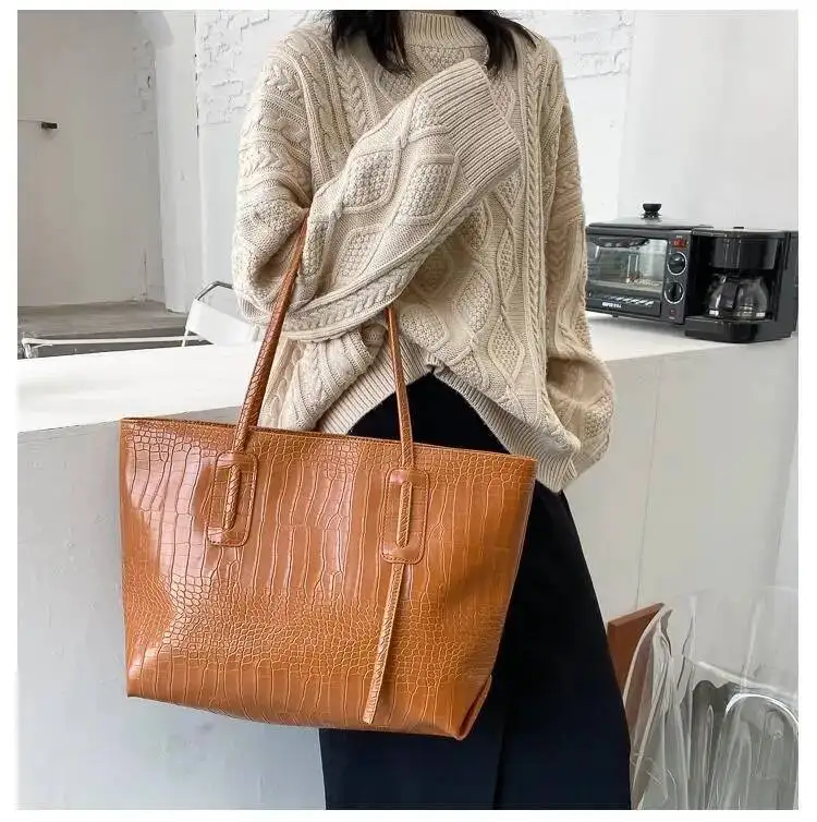 Bloom Borsa vintage nera di grande capacità da donna Borsa tote versatile con motivo coccodrillo Borse a tracolla in pelle moda donna