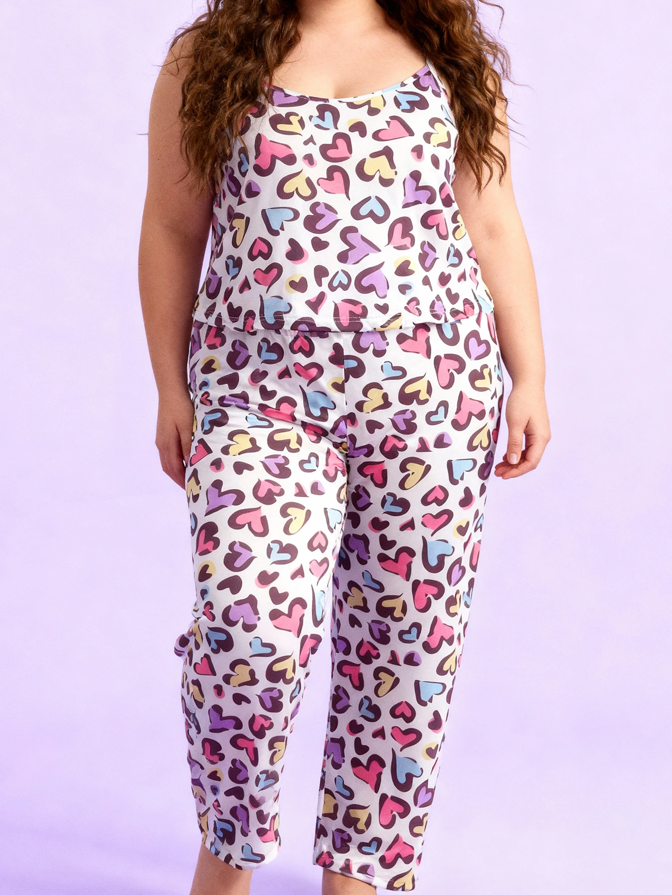 

Женский домашний комплект больших размеров: топ-камизоль и брюки с радужными сердечками ко Дню святого Валентина, весна-лето