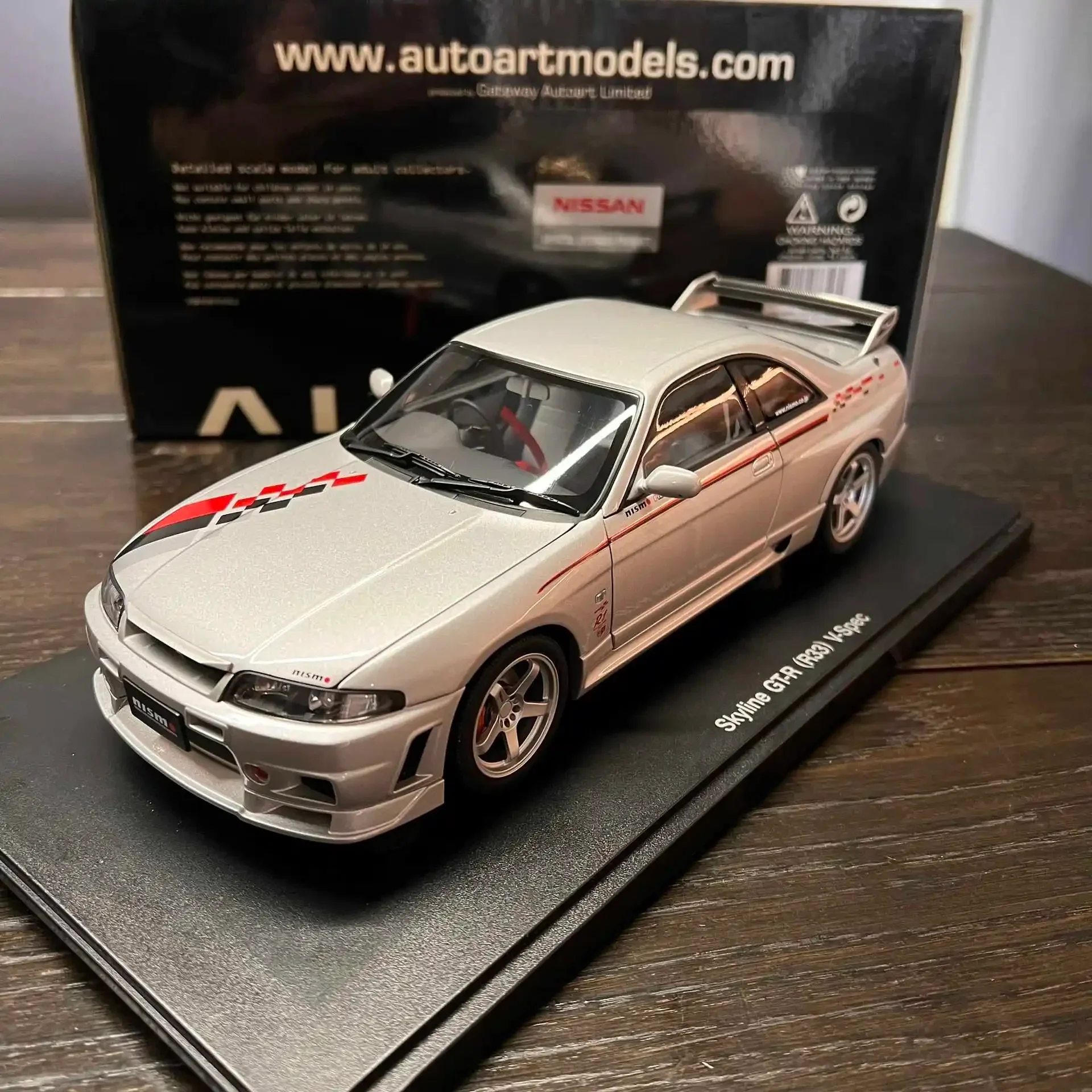 

Autoart 1:18 Skyline GTR R33 Nismo V Spec JDM Simulation Limited Edition All Open Alloy Metal Static Car Model Toy Gift