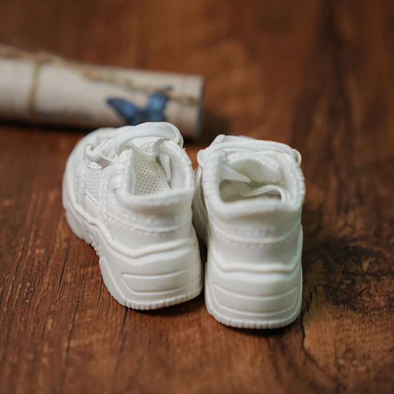 SD/BJD 1/4  1/6 bjd doll shoes Dad shoes versatile thick soled sneakers small white shoes men and women black and white multicol