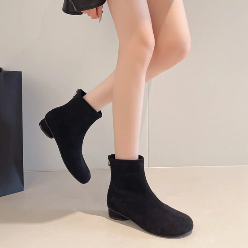 2025 جديد منتصف الكعب النساء الجلد المدبوغ حذاء من الجلد الشتاء موضة أحذية مكتنزة للمرأة أحذية أنيقة الثلوج تشيلسي أحذية بوت قصيرة دي Mujer
