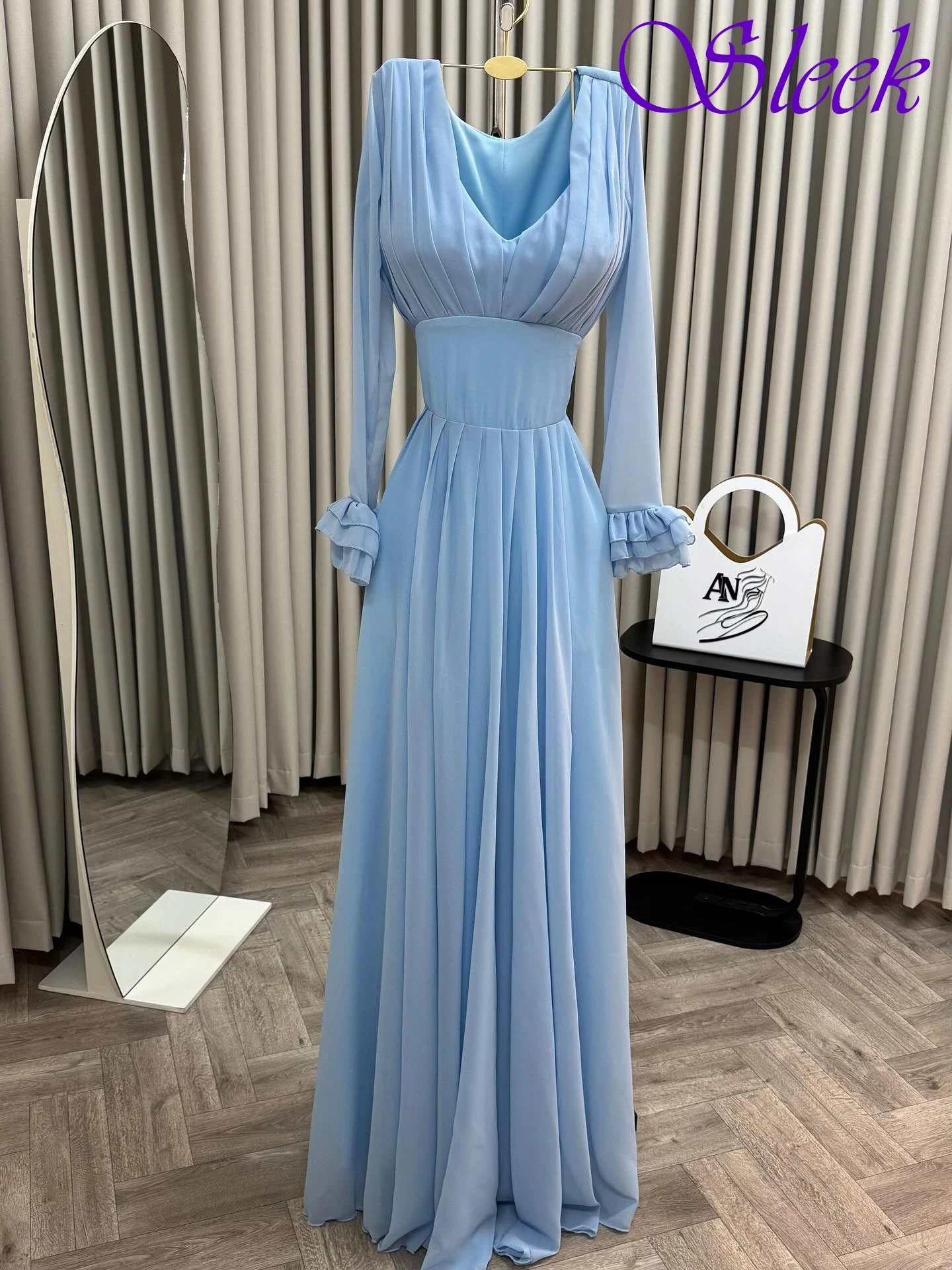 

Customized A-Line V-Neck Long Sleeves Elegant Evening Dress Classic Delicate Celebrity Gowns Fashion High Quality Party Dress