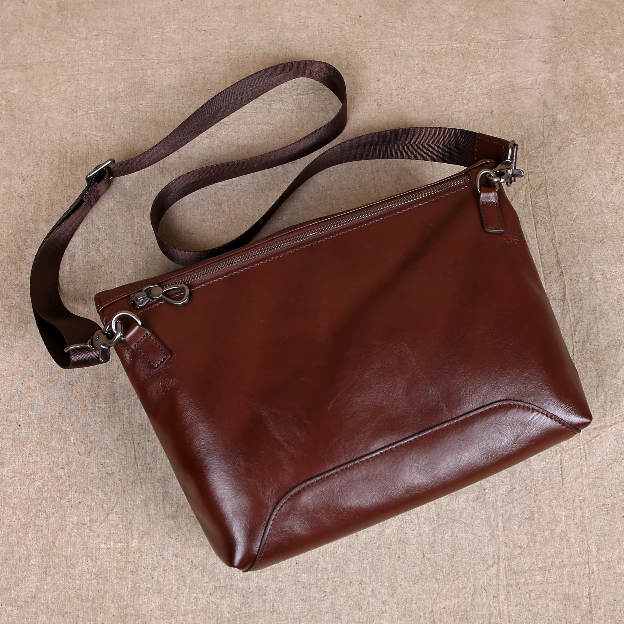 Leather Vintage Men's Single Shoulder Bun Layer Cowhide Fashion Soft Leather Casual Trend New Crossbody Bag large Clutch Bag