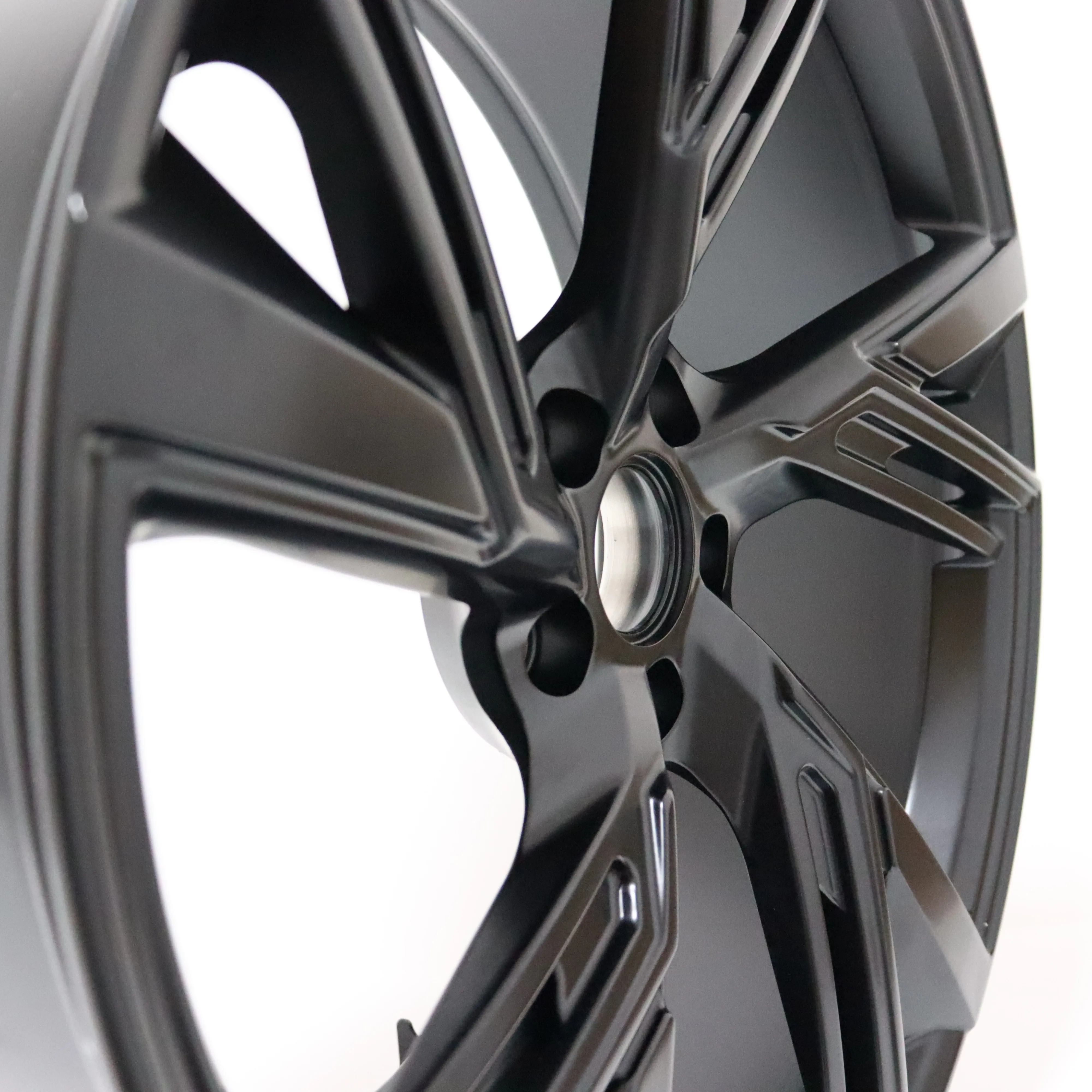 Xywheel عجلات مزورة مخصصة ماتي الأسود Q6 تصميم عجلات الحافات 18 19 20 21 بوصة 5*112 66.6 لبنز E E AMG CLS S Class