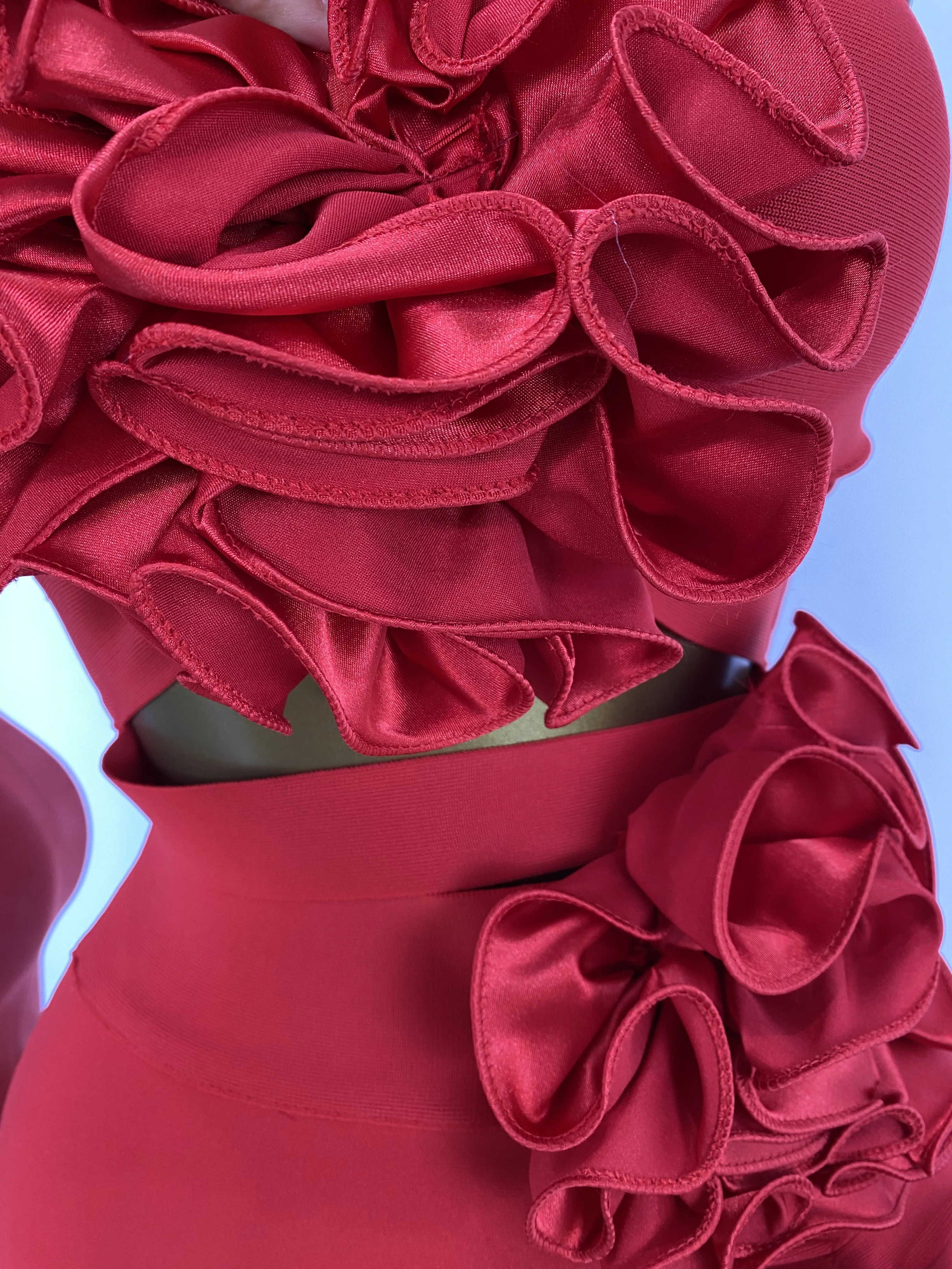 여성 섹시 레드 스파게티 스트랩 플라워 컷아웃 바디콘 미니 셀럽 이브닝 클럽 파티 드레스 탄력있는 홀로우 아웃 생일 드레스