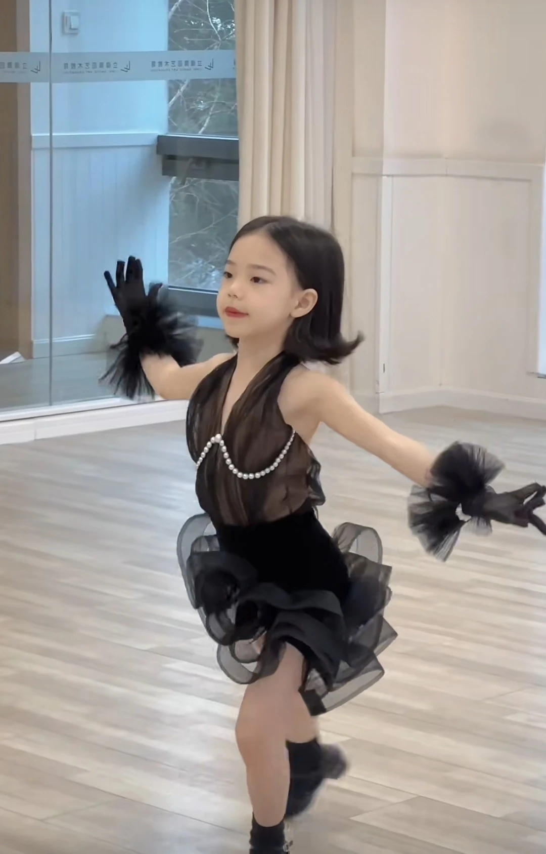 Dziewczęca Czarna Seksowna Sukienka do Tańca Latynoamerykańskiego Kobieta Strój na Zawody Tańca Towarzyskiego Damski Bez Pleców Chacha Rumba Tango Treningowy Kostium Taneczny