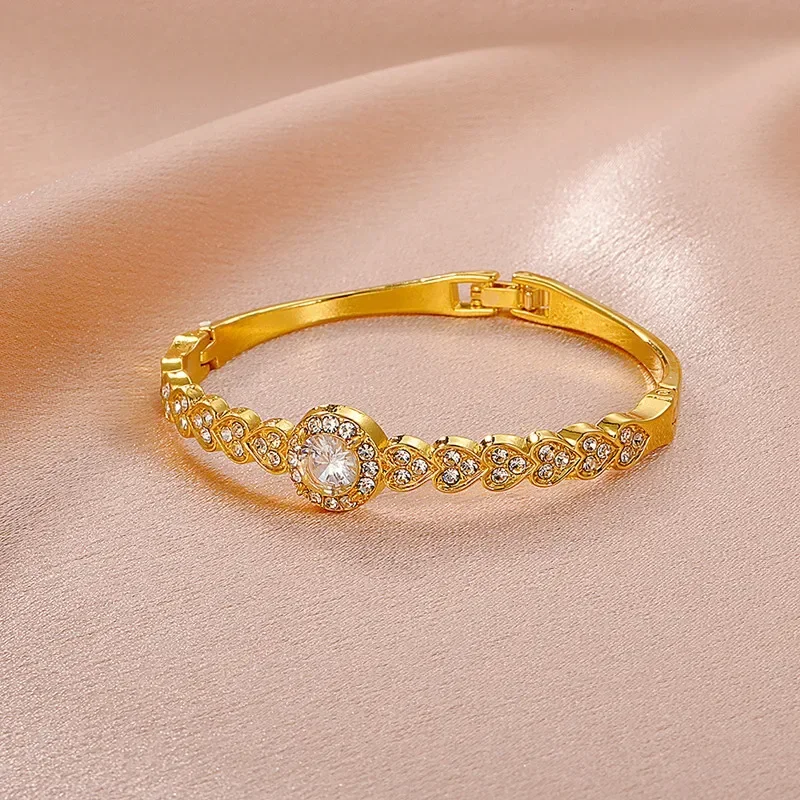 

New Luxurious Rhinestone-encrusted Love Bracelet For Women Fashionable Personalized Daily Accessory Party Jewelry Birthday Gifts