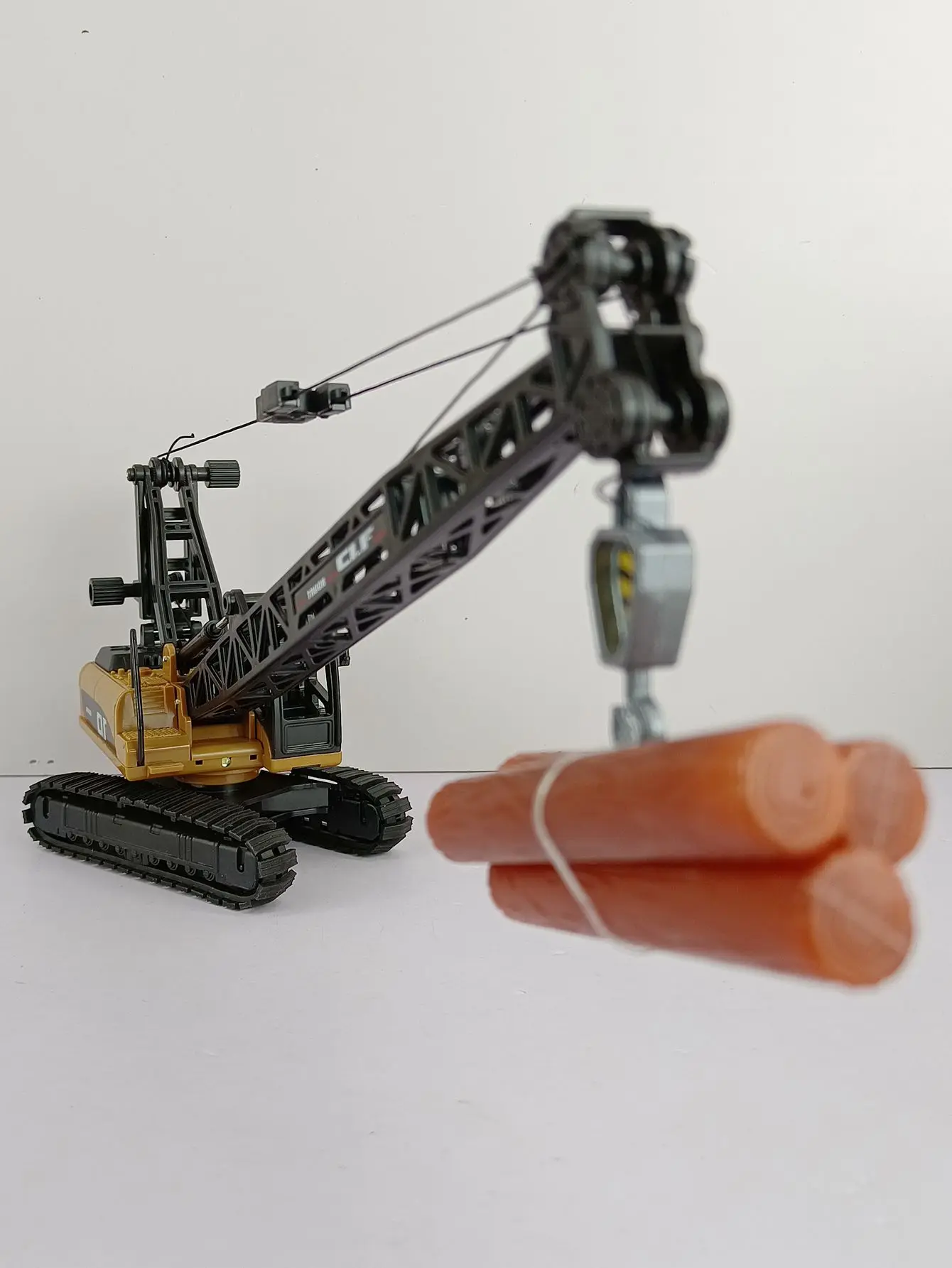 

1: 40, имитация инженерной машины, модель автомобиля с краном, регулируемый кран на строительной площадке, игрушечная машинка для мальчиков, модель подарочного автомобиля