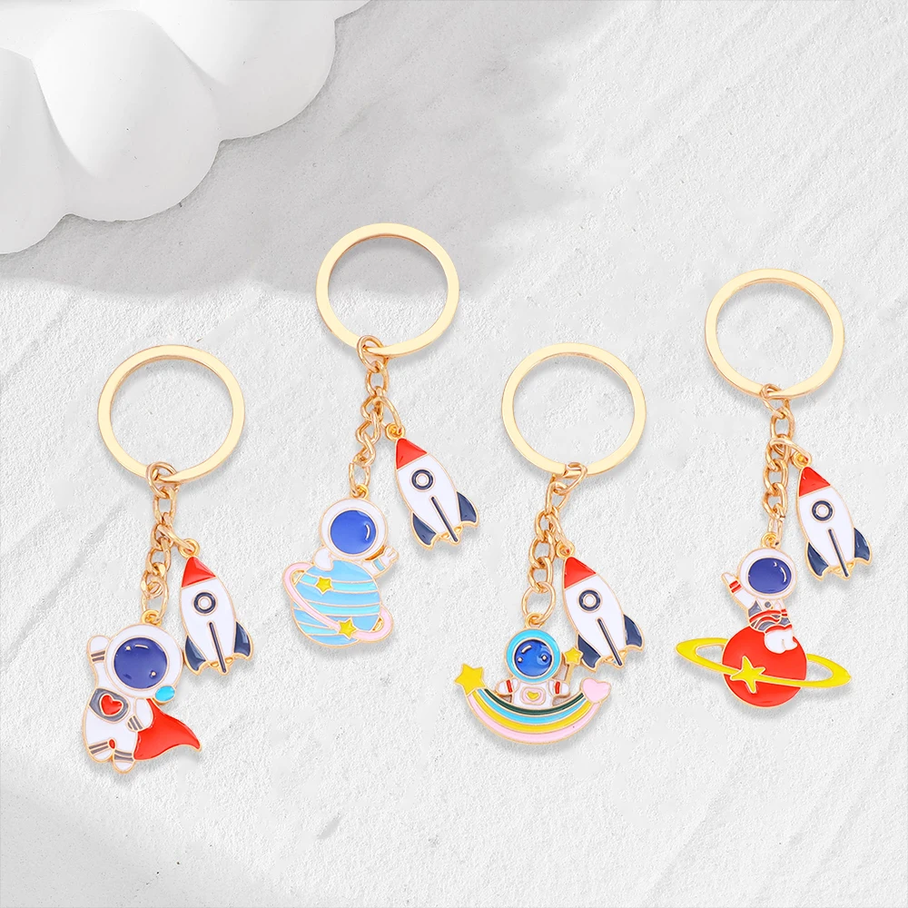 Creative Astronaut Rocket Keychains Alloy Spaceman Stellar Keyring Backpack Pendant Car Keyring for Children Gift