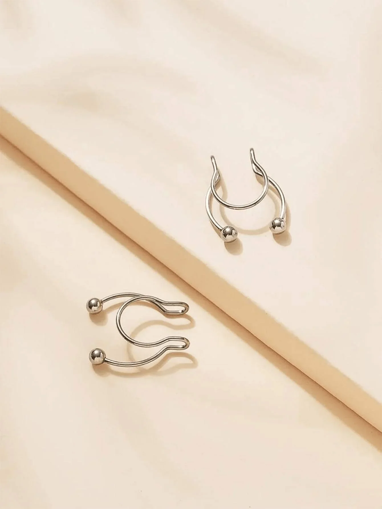 2pcs Stainless Steel Clip-On Nose Septum Rings, No Piercing Required, Adjustable Fake Nose Ring, Minimalist Body Jewelry for Women - Detail 1
