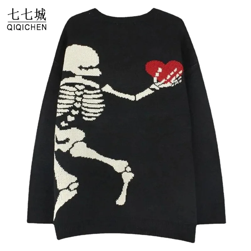 

Hip Hop Oversize Sweaters Men Y2K Vintage Skull Skeleton Hand Holding Love Funny Knitted Pullover Autumn Tops Unisex Streetwear