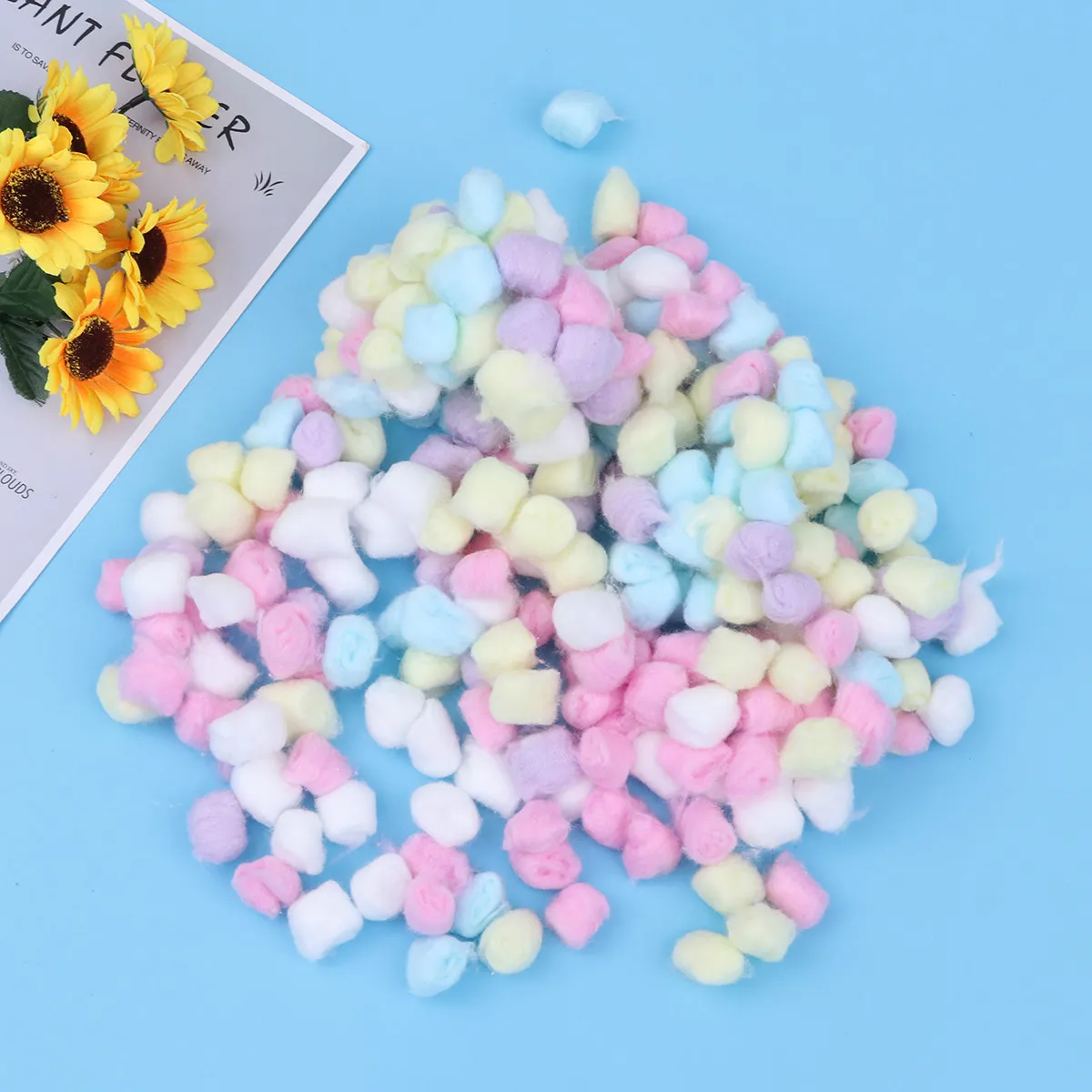 1 Bag 500G Pure Cotton Ball for Face Soft Absorbent Sturdy Makeup Cotton Balls Gentle on Skin Resealable Packaging Home Salon
