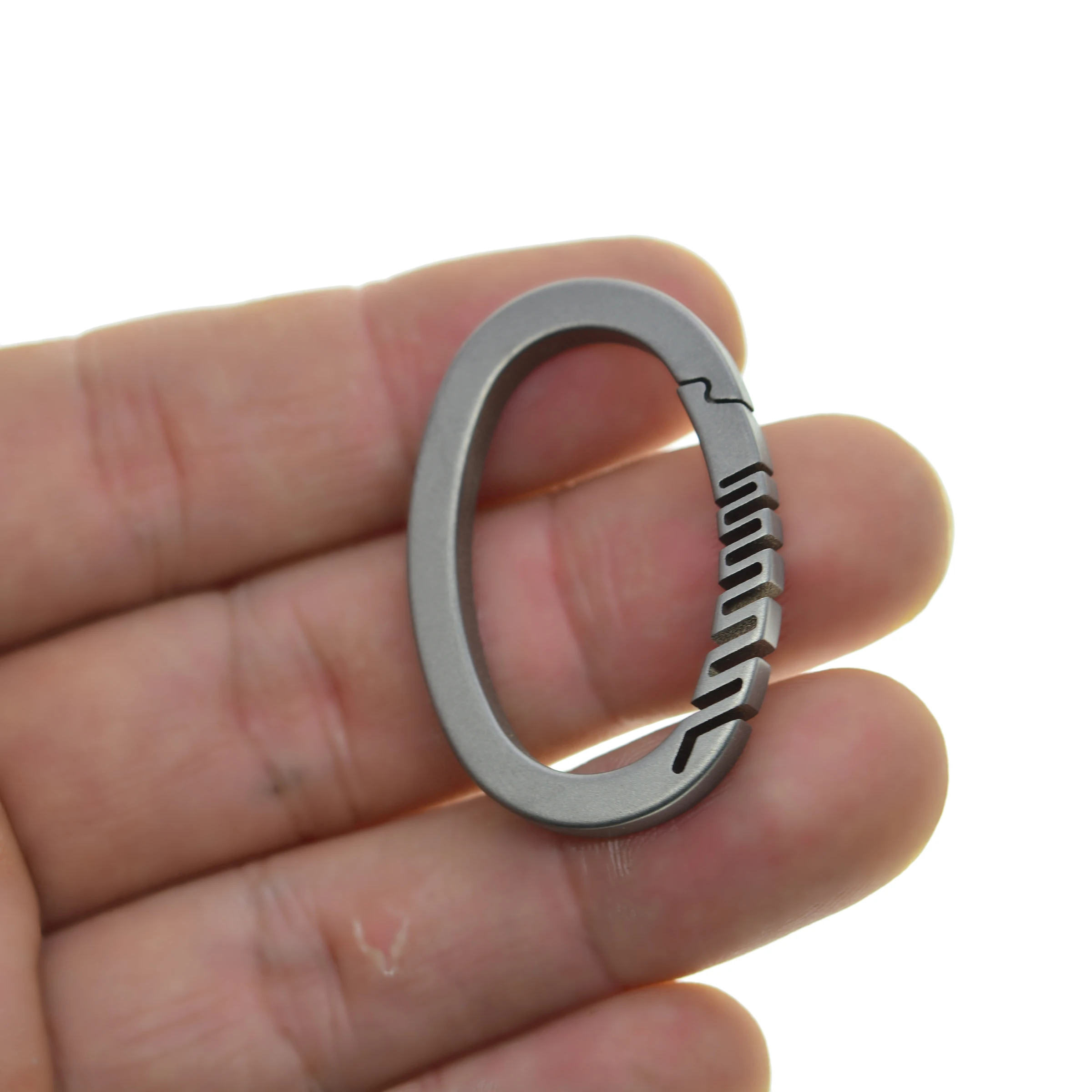 Unique simple light weight Ti titanium oval snap spring self Lock Carabiner Key ring Clasp Keychain FOB EDC house warming  gift