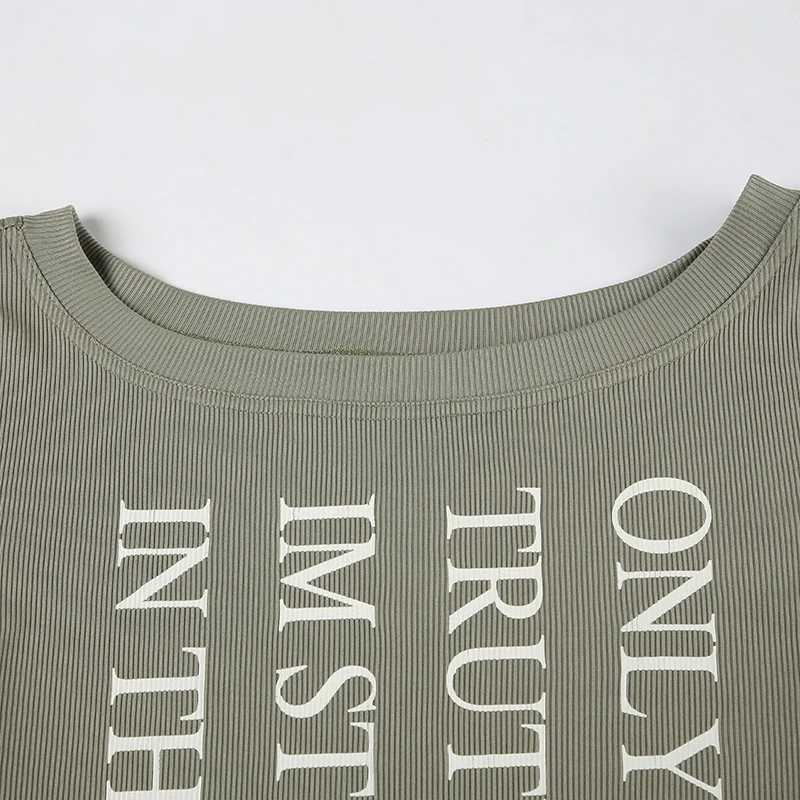 SUCHCUTE T-Shirt mit schrägem Kragen und Buchstaben-Aufdruck für Damen, elegante Langarm-T-Shirts, Y2k, sexy Streetwear-Tops, lässiges Outfit, Sommer-Chic – Detail 6