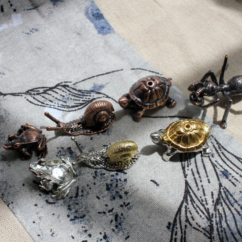 Creative Metal Animal Incense Burner Small Alloying Ant Turtle Frog Snail Stick Incense Holder Home Decoration Teahouse Ornament