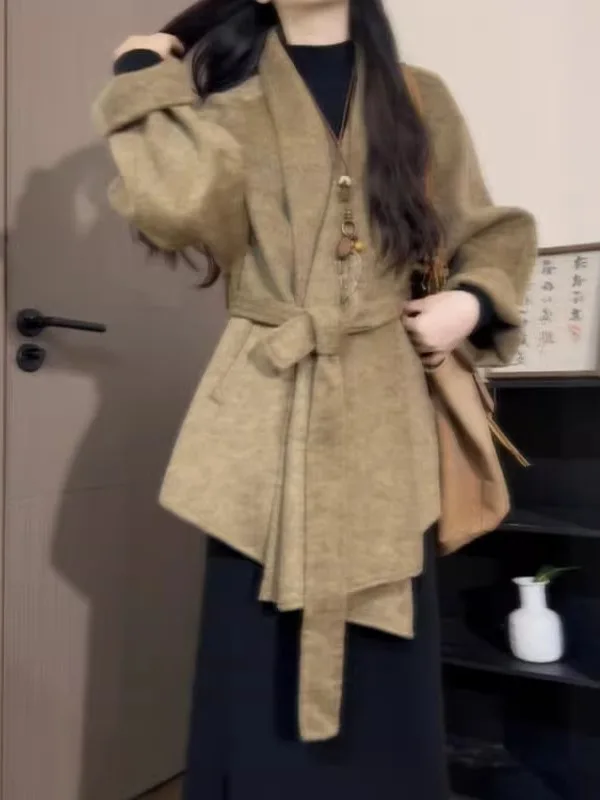 

Retro Faionable Woolen Coat with Belt Waist-Cinching Trendy Spring 2026 Women's Korean Sle Loose Fit V-Ne Long Sve