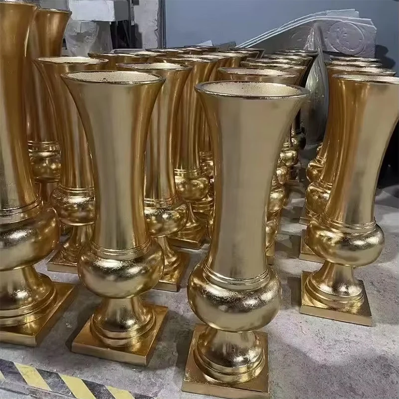 Wholesale Daikin Wedding Flower Stand High Metal Vase for Table Center Decoration in Event Venues, Made of Artificial Materials