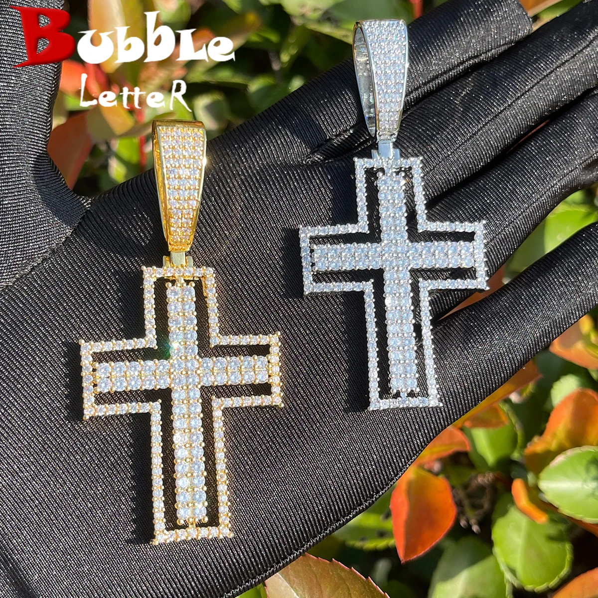 

Bubble Letter Iced Out Hollow Cross Necklace for Men Prong Setting Pendant Copper Material Real Gold Plated Hip Hop Jewelry