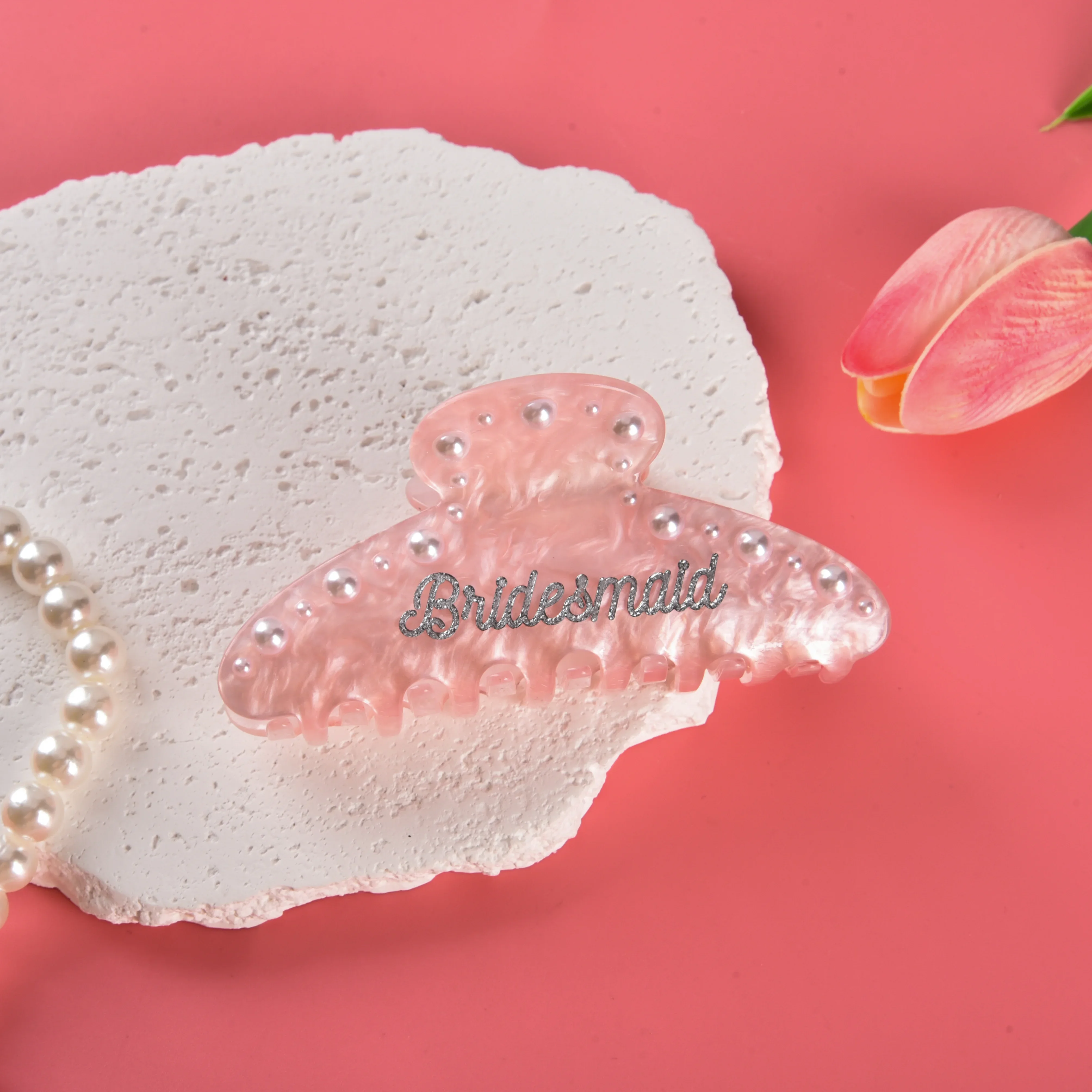 In Stock Low Price Clearance Valentine's Day Pearl Letter Hair Claw Sweet Claw Clip Crab Hair Clip for Women Hair Accessories