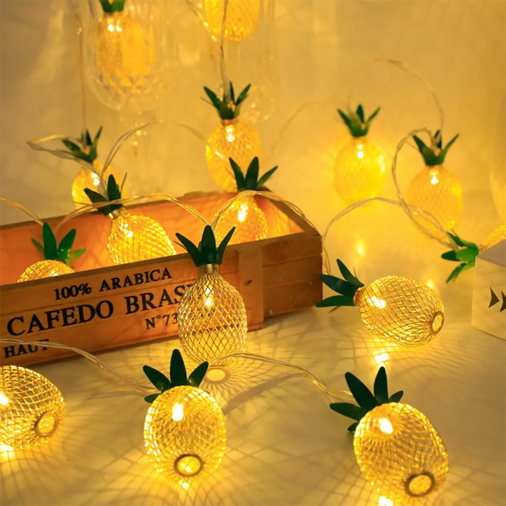 

1PC 1.5M10LED Gold Metal Mesh Pineapple String Lights Battery Powered LED Fairy Lights for Bedroom Patio Tropical Party Decor